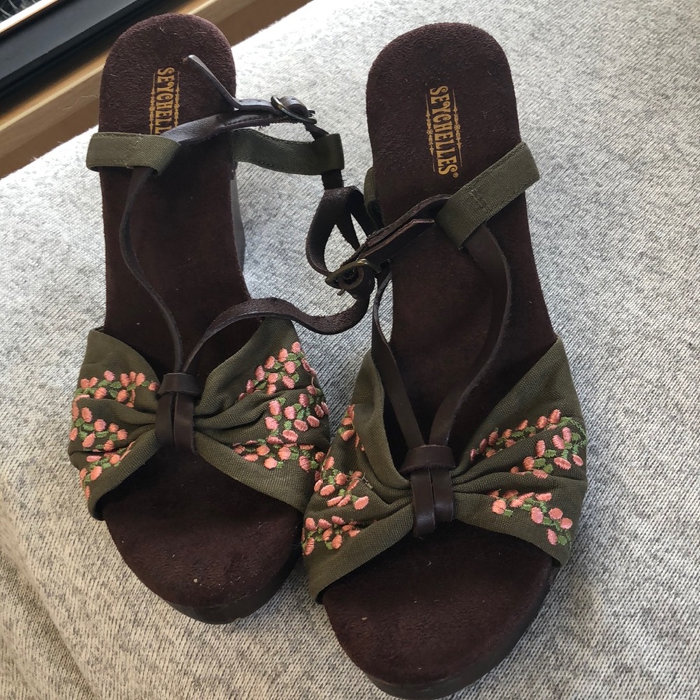 Wedge heel.